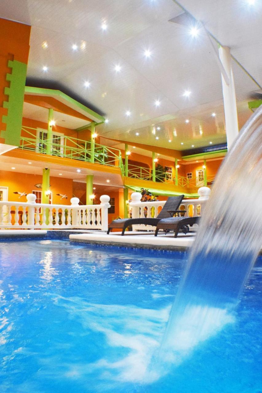Beverly'S Oasis Suites Scarborough Exteriör bild