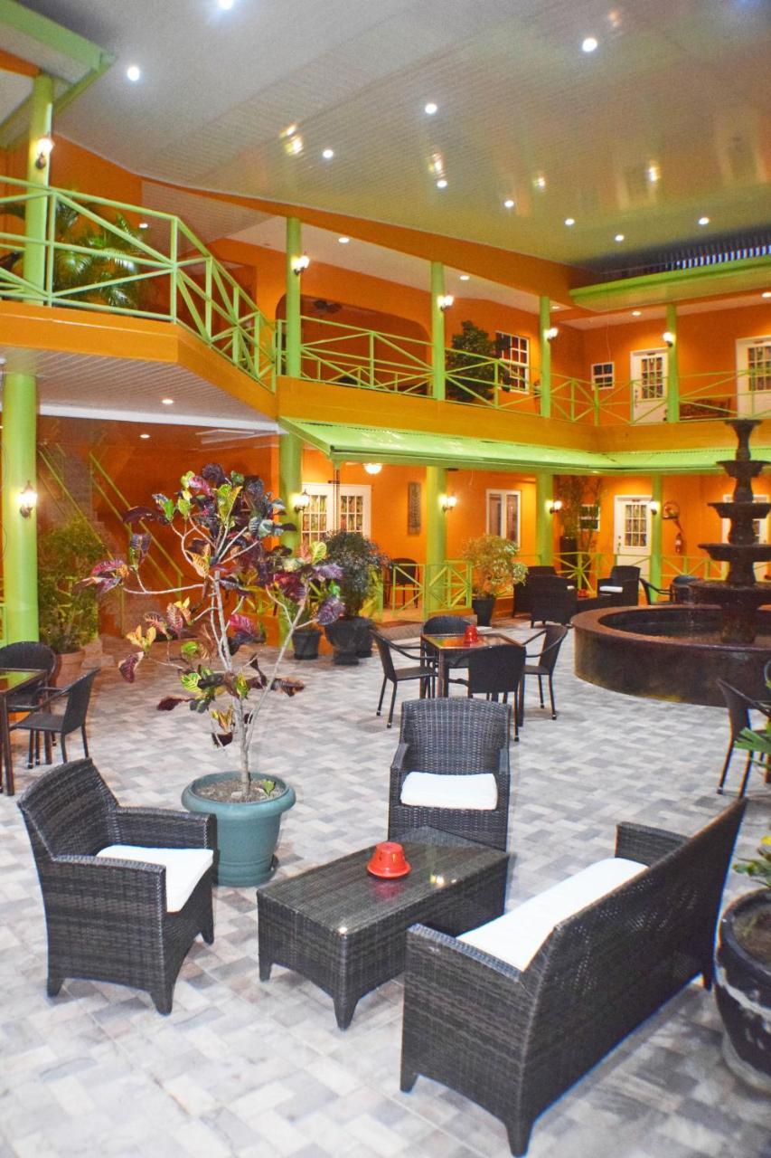 Beverly'S Oasis Suites Scarborough Exteriör bild