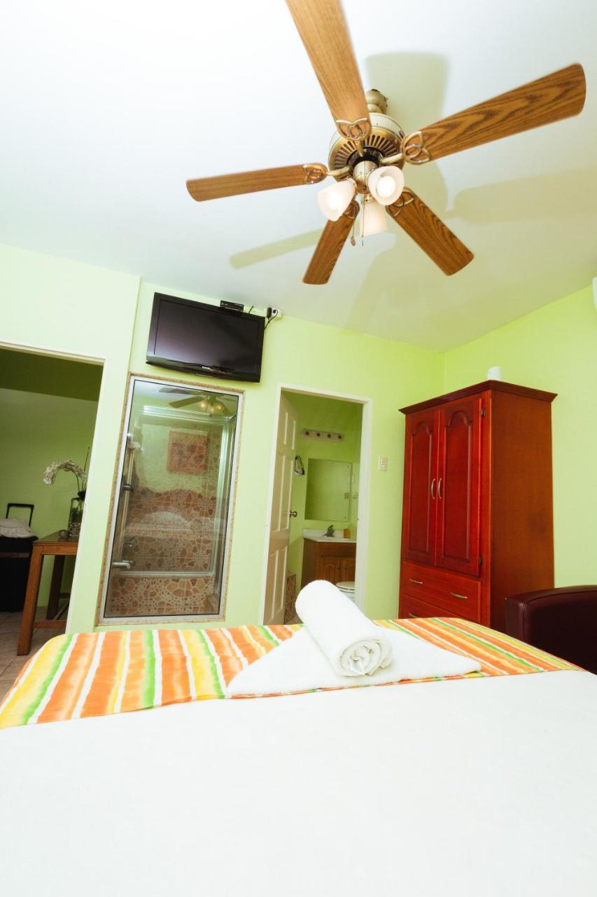 Beverly'S Oasis Suites Scarborough Exteriör bild